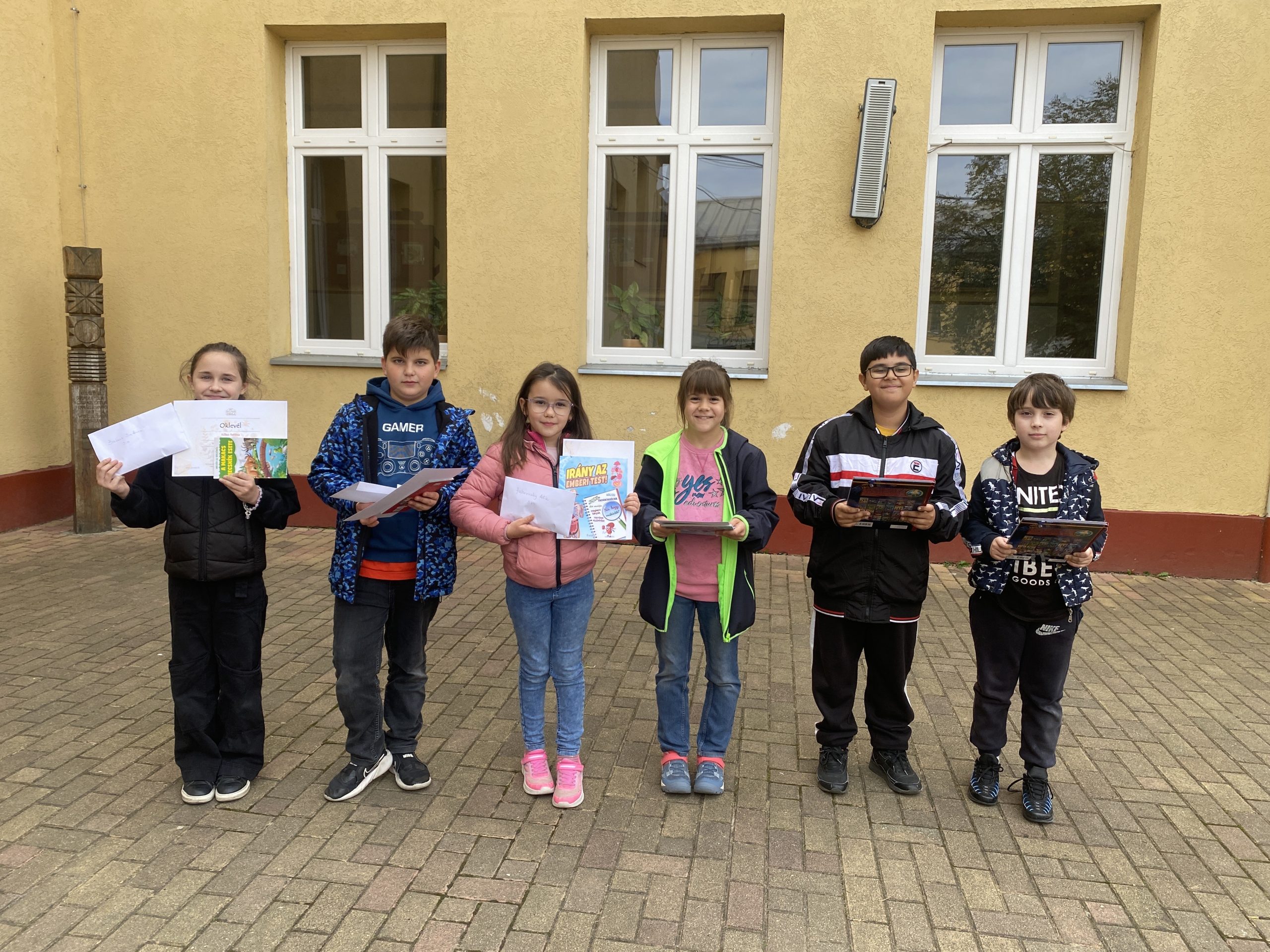 MÓRA SZÉPOLVASÓ VERSENYÜNK