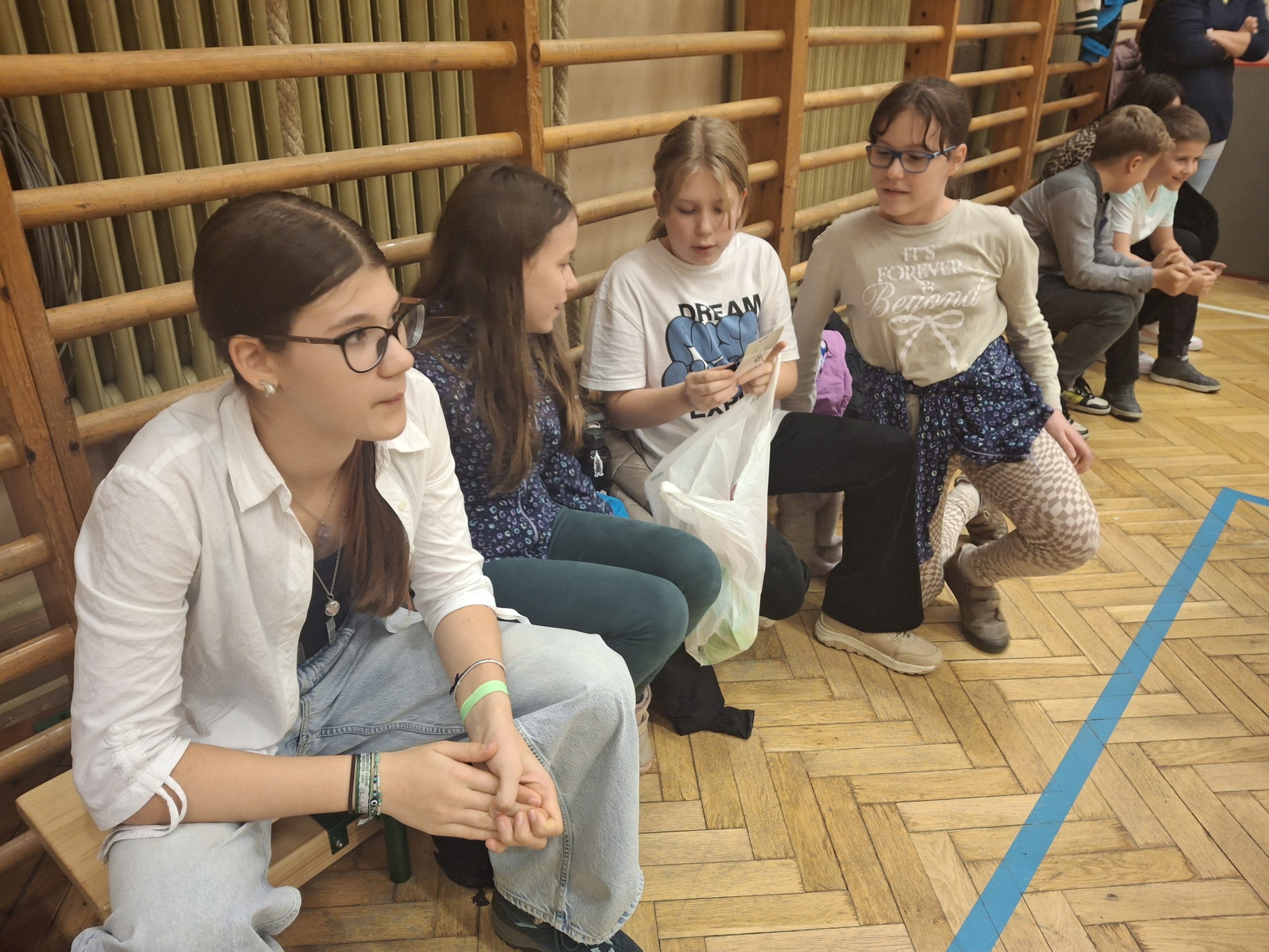 Dobogósok az 5.b osztályos lányok