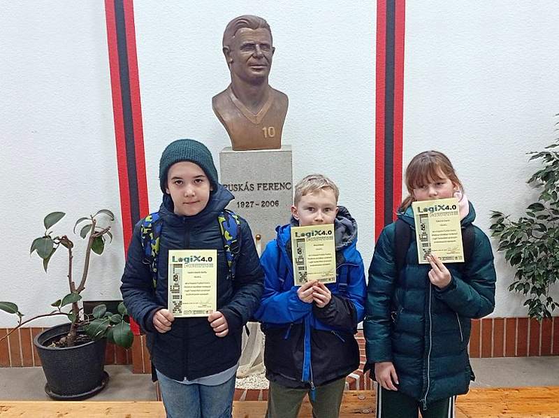 Negyedikesek a robotika versenyen